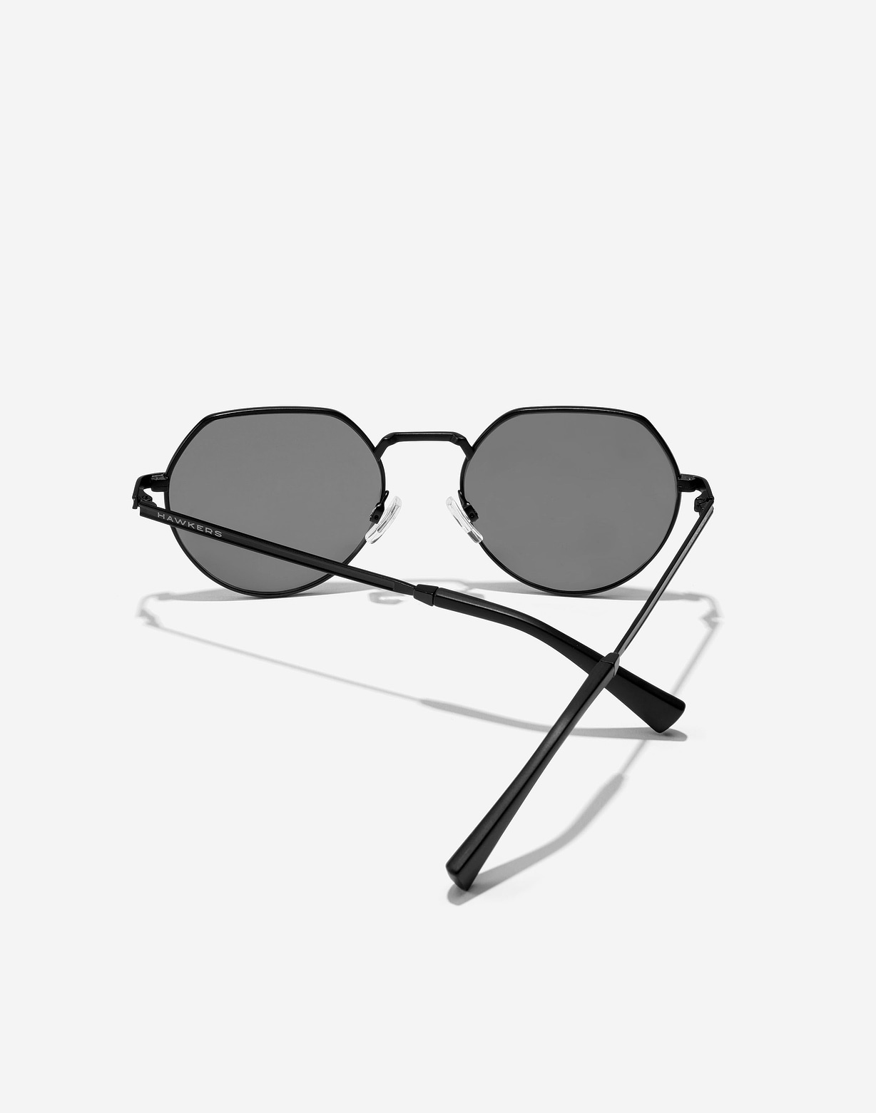 AURA - BLACK 2 AURA - BLACK
