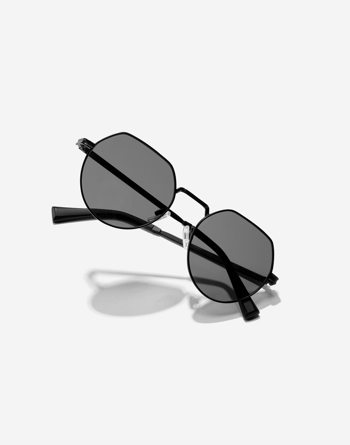 AURA - BLACK 3 AURA - BLACK