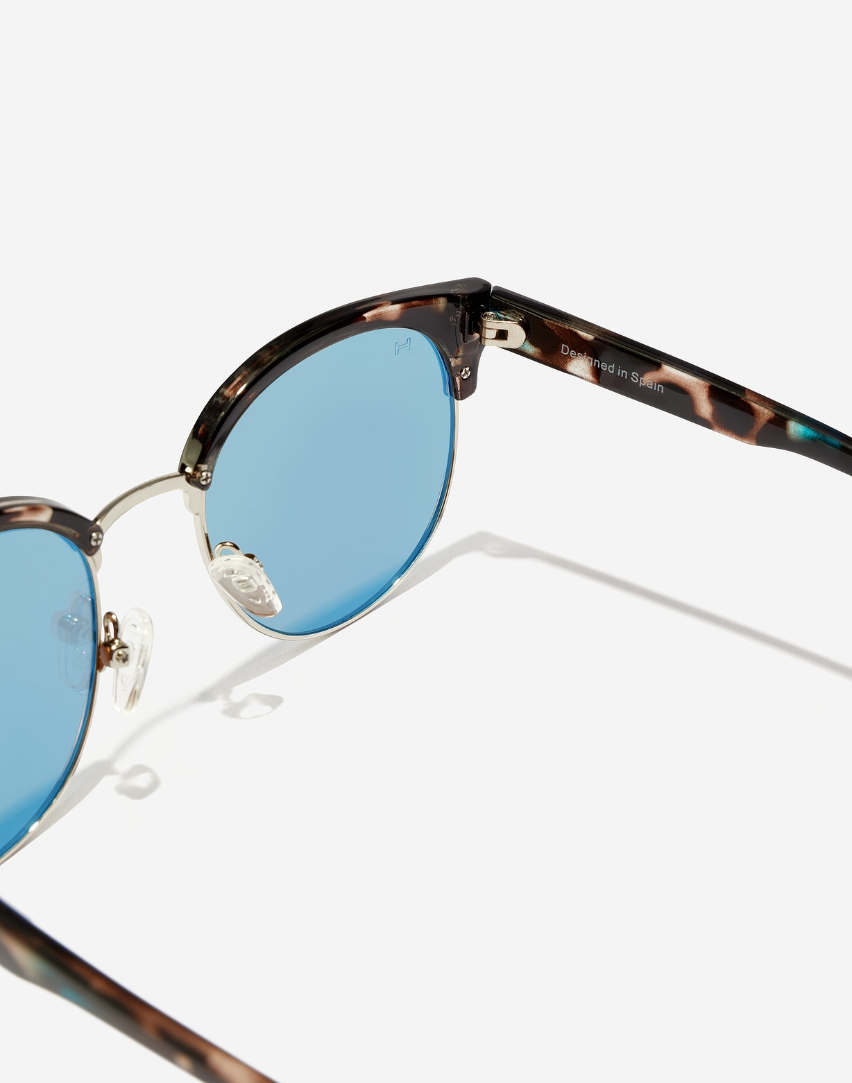 NEW CLASSIC ROUNDED - POLARIZED BLUE 3 NEW CLASSIC ROUNDED - POLARIZED BLUE