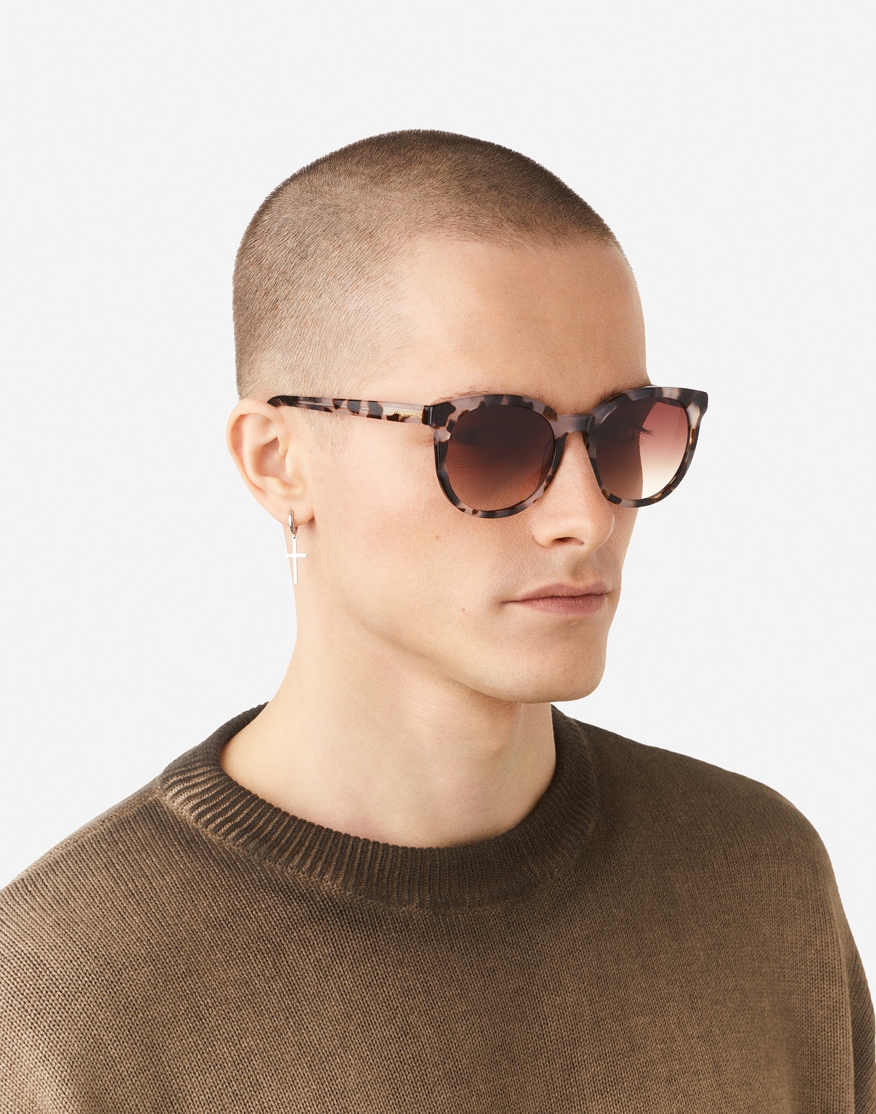 RESORT - LEO BROWN 6 RESORT - LEO BROWN